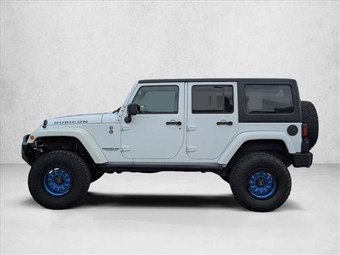 Used 2014 Jeep Wrangler Unlimited Rubicon w/ Connectivity Group AWD/4WD image 9