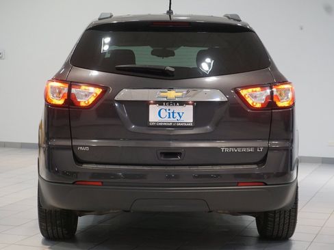 Used 2015 Chevrolet Traverse LT w/ Style and Technology Package image 6