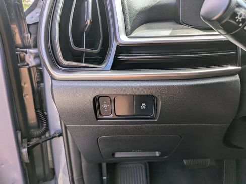 Certified 2025 Kia Sorento S FWD image 30