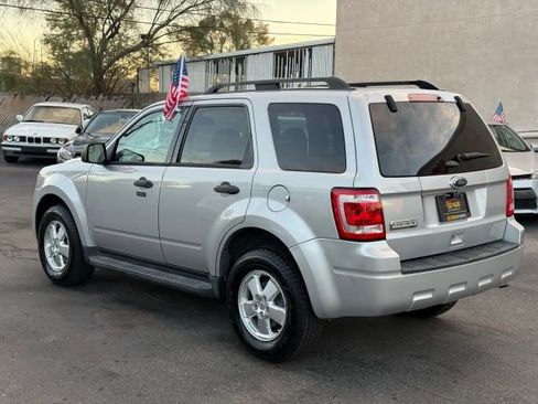 Used 2011 Ford Escape XLT image 8