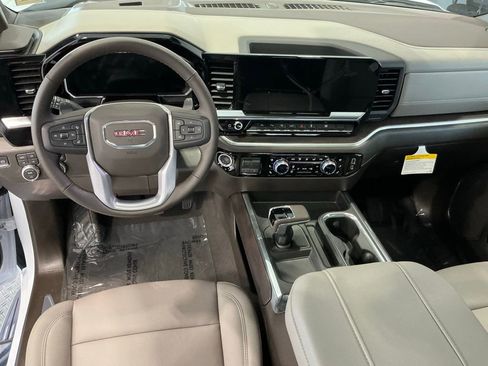 Used 2026 GMC Sierra 1500 SLT image 12
