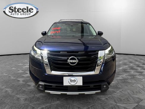 Used 2022 Nissan Pathfinder SL w/ SL Premium Package FWD image 8