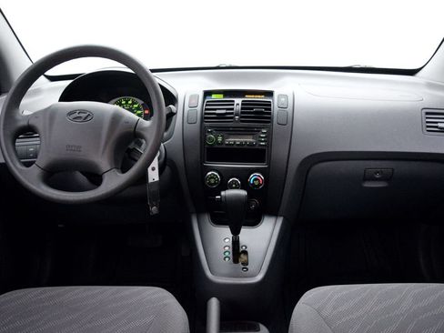 Used 2005 Hyundai Tucson GL FWD image 17