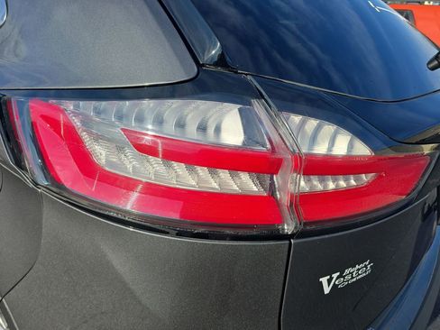 Used 2024 Ford Edge SEL image 35