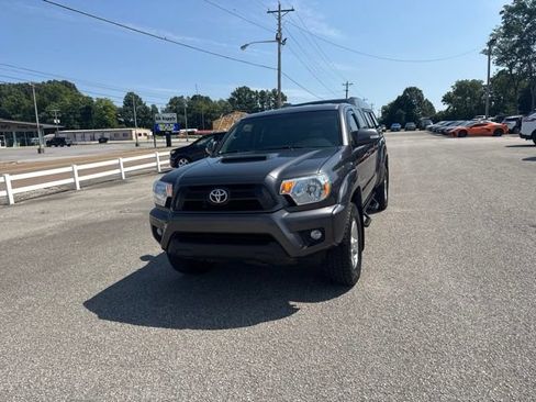 Used 2013 Toyota Tacoma 4x4 Access Cab V6 w/ TRD Sport Pkg image 7