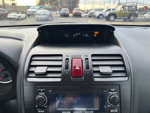 Used 2014 Subaru Forester 2.5i image 15