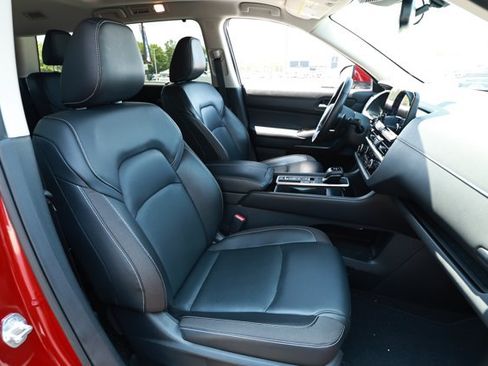 Used 2022 Nissan Pathfinder SL w/ SL Premium Package FWD image 29