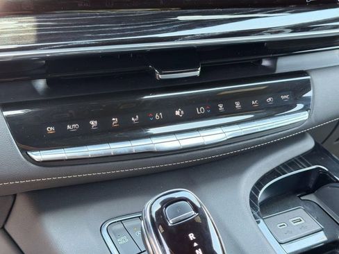 Certified 2023 Cadillac Escalade Sport AWD/4WD image 12