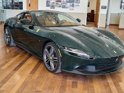 Used 2021 Ferrari Roma image 10