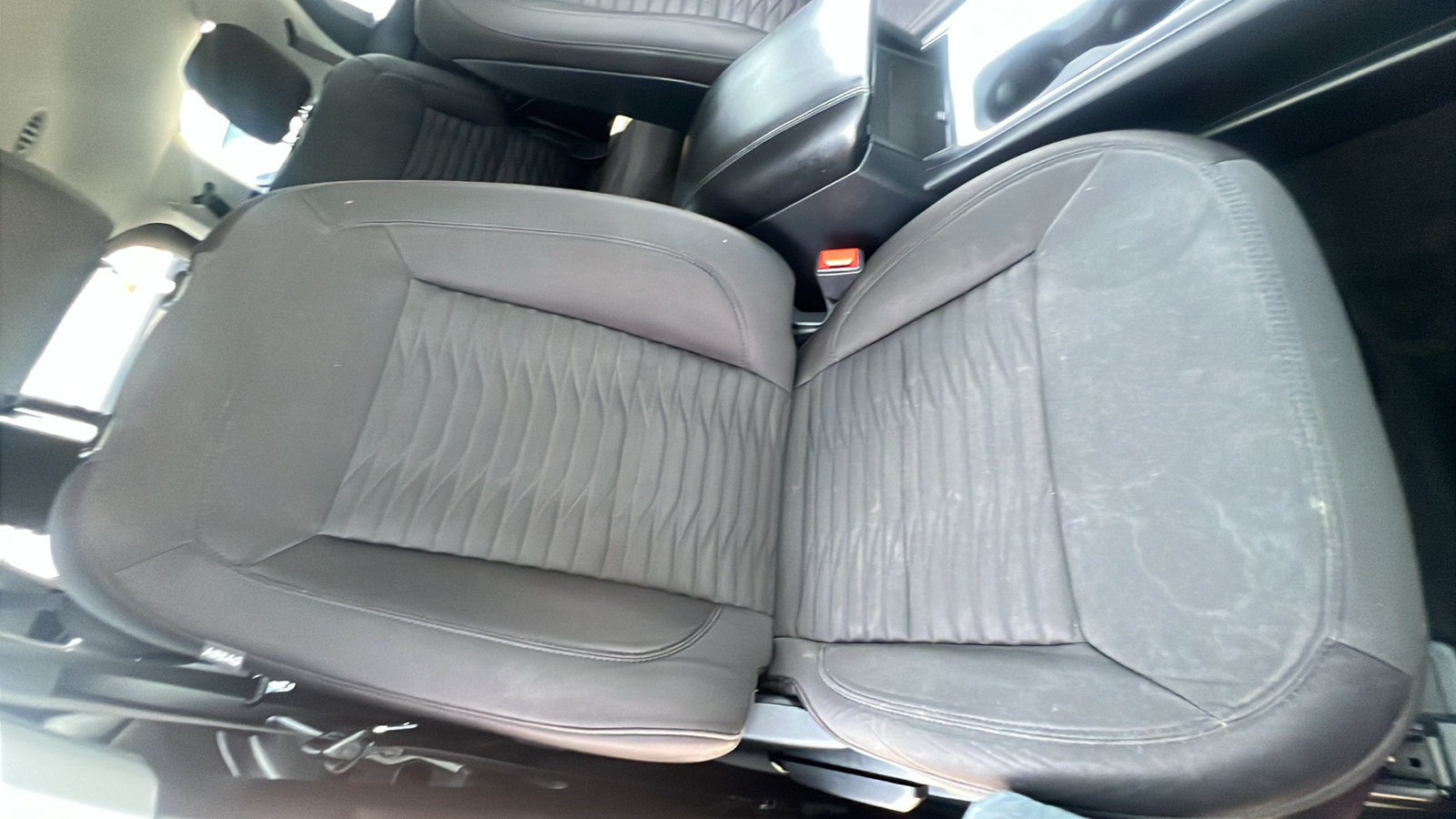 Used 2020 Ford Explorer XLT RWD image 21