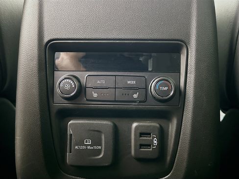 Used 2024 Buick Enclave Premium image 27