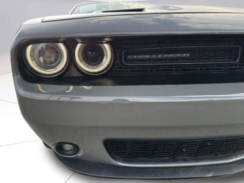 Used 2017 Dodge Challenger SXT Plus image 10