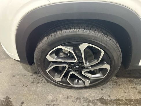 New 2026 Chevrolet Trax RS w/ Sunroof Package image 20