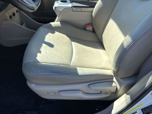Used 2014 Toyota Prius V Five image 24