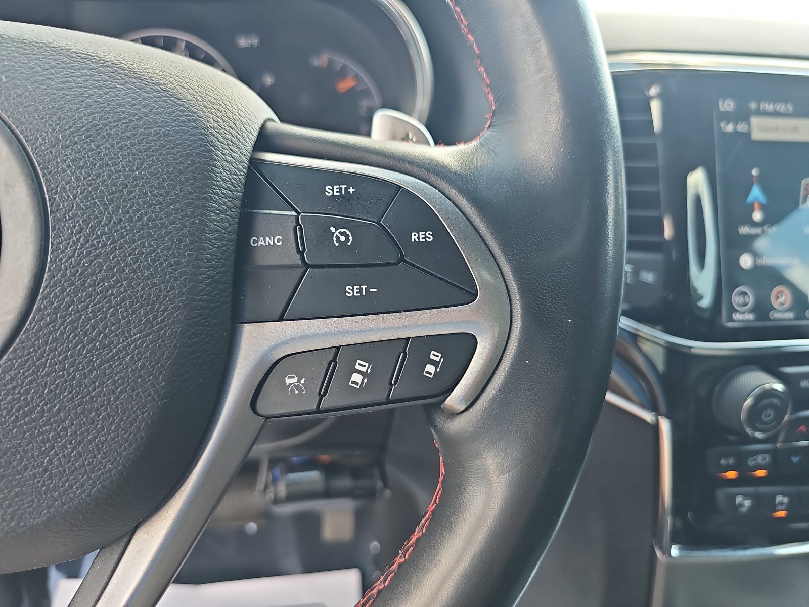 Used 2021 Jeep Grand Cherokee Trailhawk w/ Trailhawk Luxury Group AWD/4WD image 18