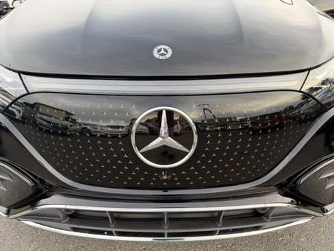 Used 2023 Mercedes-Benz EQE 350+ SUV image 3