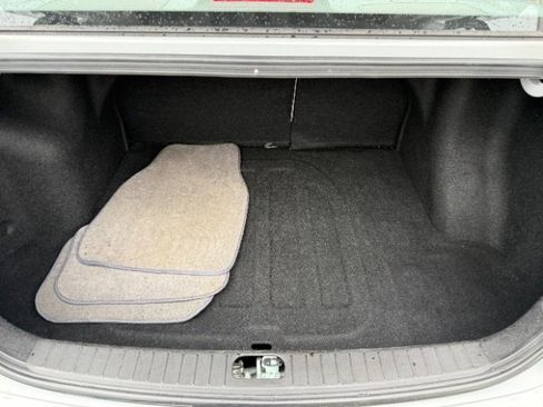 Used 2010 Hyundai Accent GLS w/ Premium Pkg 4 image 29