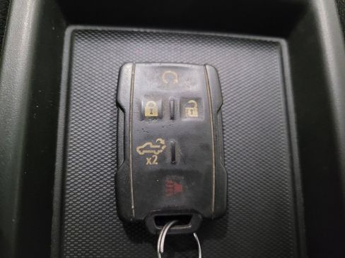 Used 2022 Chevrolet Silverado 1500 Custom AWD/4WD image 32