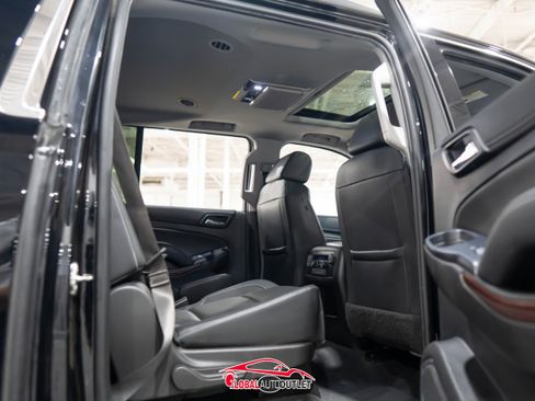 Used 2019 GMC Yukon XL SLT w/ Premium Edition image 19