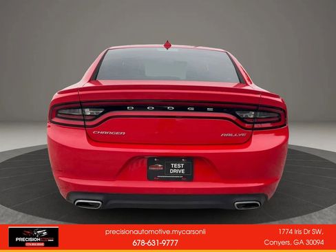 Used 2015 Dodge Charger SXT RWD image 5