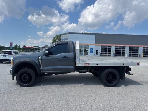 Used 2023 Ford F550 4x4 Regular Cab Super Duty w/ XLT Value Package image 6