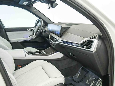 Used 2026 BMW X5 sDrive40i w/ Climate Comfort Package image 17