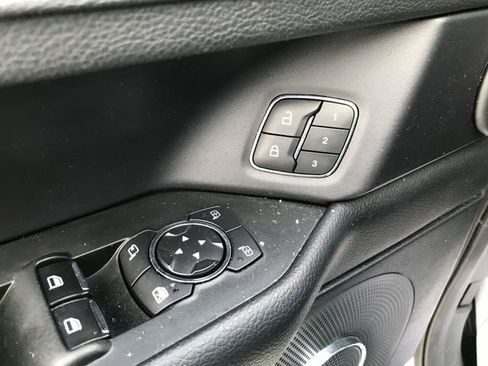 Used 2020 Ford Expedition XLT w/ Equipment Group 202A image 9