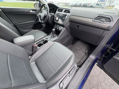 Used 2021 Volkswagen Tiguan SE image 29