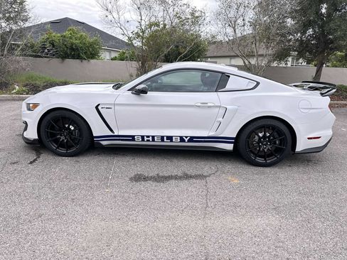 Used 2016 Ford Mustang Shelby GT350 w/ Technology Package RWD image 3