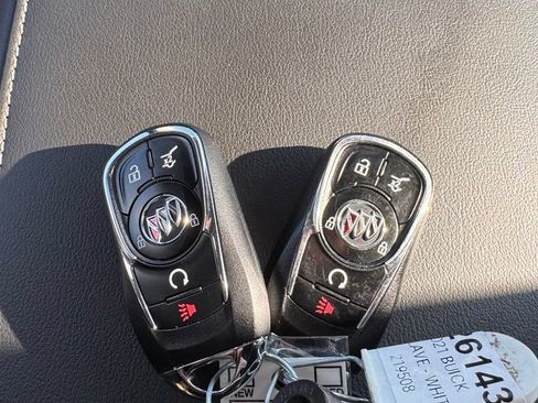 Used 2021 Buick Enclave Avenir w/ Avenir Technology Package AWD/4WD image 37