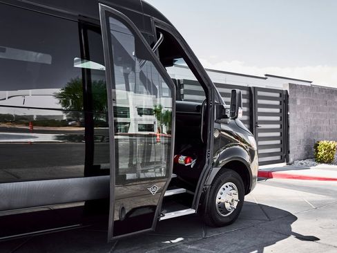 Used 2019 Mercedes-Benz Sprinter 3500 image 49