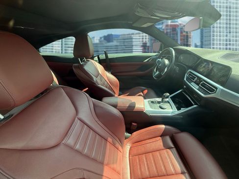 Used 2022 BMW 430i Coupe w/ M Sport Package image 11