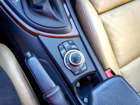 Used 2012 BMW 128i Convertible image 19