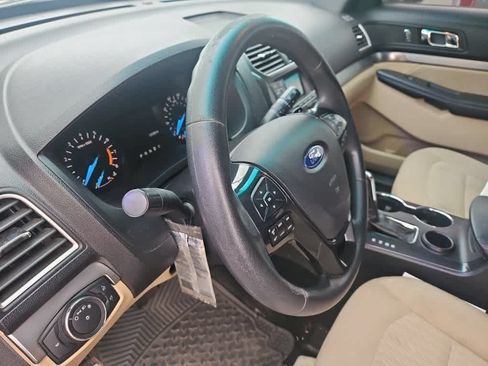 Used 2016 Ford Explorer FWD image 10
