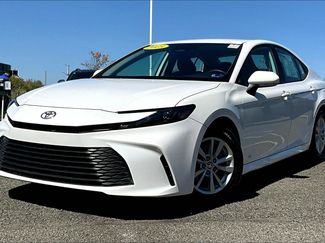Used 2025 Toyota Camry LE video 1