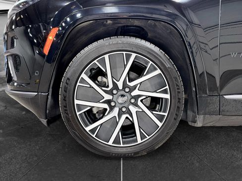 Used 2025 Jeep Wagoneer S Limited AWD/4WD image 32