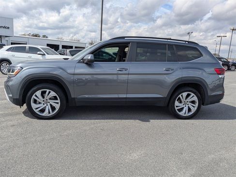 Used 2023 Volkswagen Atlas SE w/ Panoramic Sunroof Package image 7