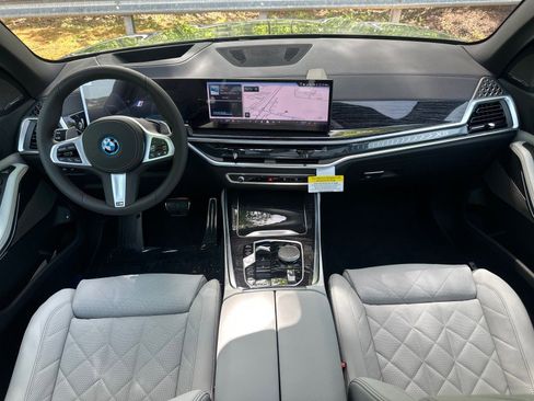 New 2026 BMW X5 xDrive50e w/ M Sport Package image 28