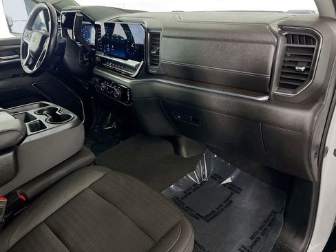 Used 2024 Chevrolet Silverado 2500 LT image 29