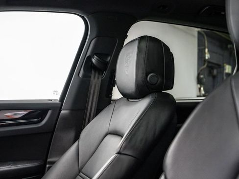 Used 2022 Porsche Cayenne S AWD/4WD image 29