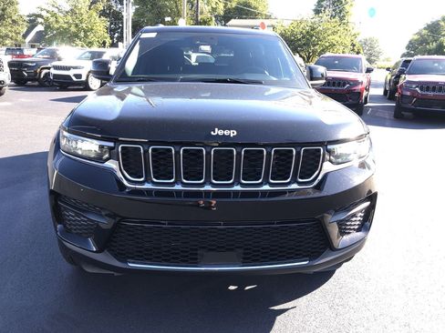 New 2025 Jeep Grand Cherokee Laredo X w/ Luxury Tech Group I image 16