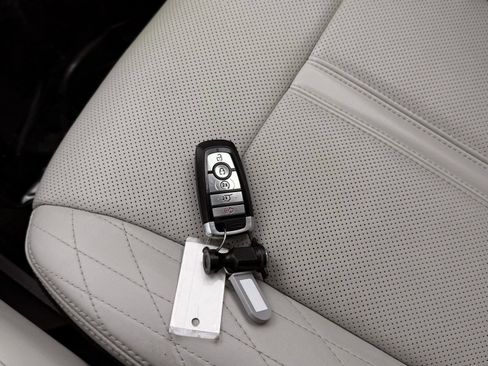 Used 2020 Ford Expedition Platinum RWD image 49