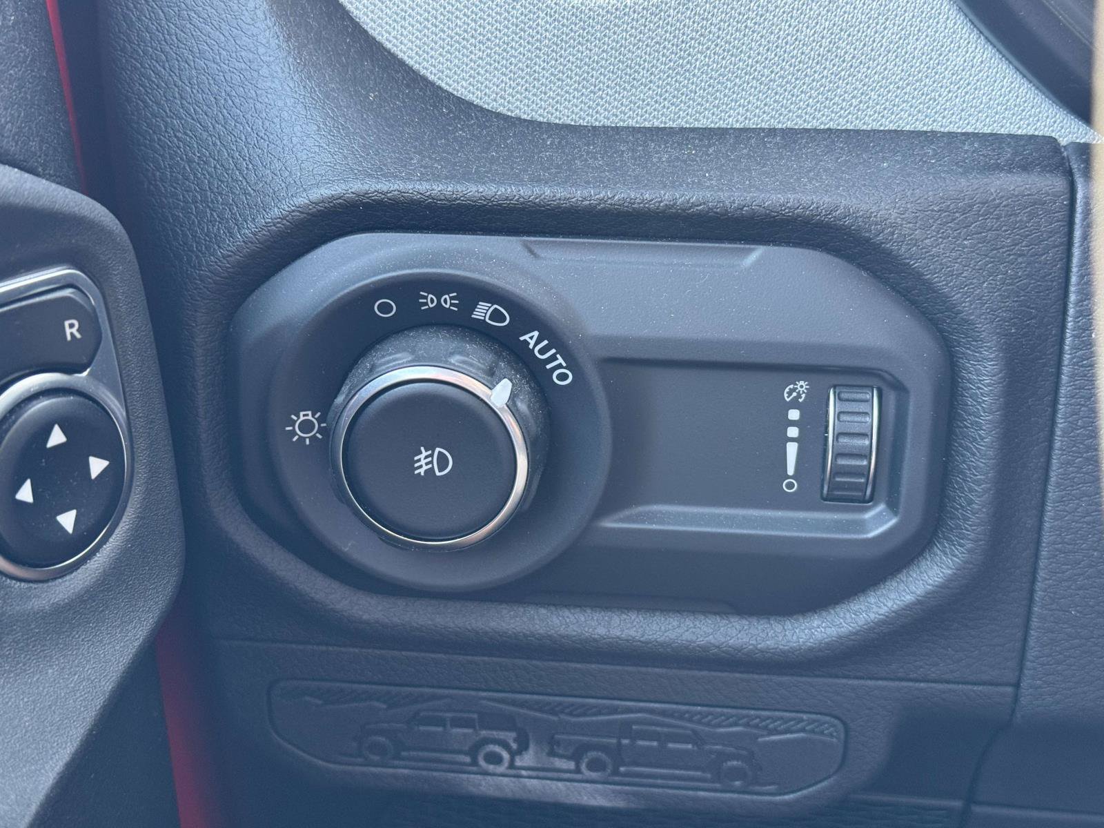Used 2024 Jeep Wrangler Unlimited Sport AWD/4WD image 25