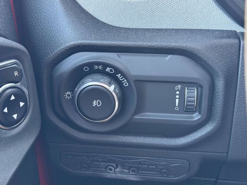 Used 2024 Jeep Wrangler Unlimited Sport AWD/4WD image 25