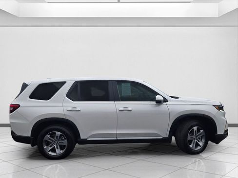 Used 2023 Honda Pilot EX-L image 4