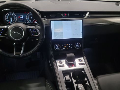 New 2026 Jaguar F-PACE R-Dynamic S image 5
