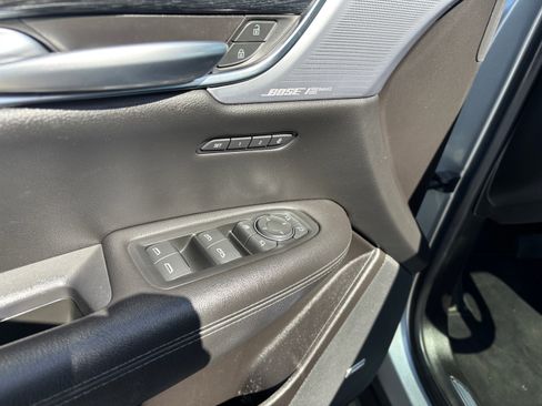 Used 2023 Cadillac XT5 Premium Luxury image 9