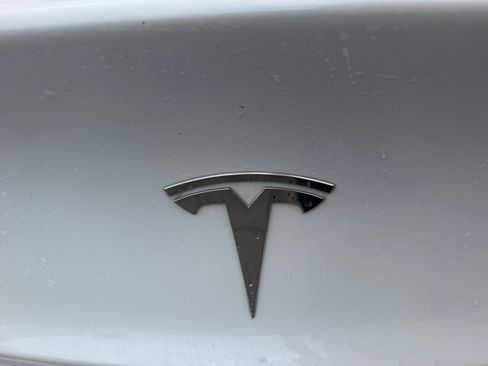 Used 2020 Tesla Model 3 Standard Range Plus RWD image 24