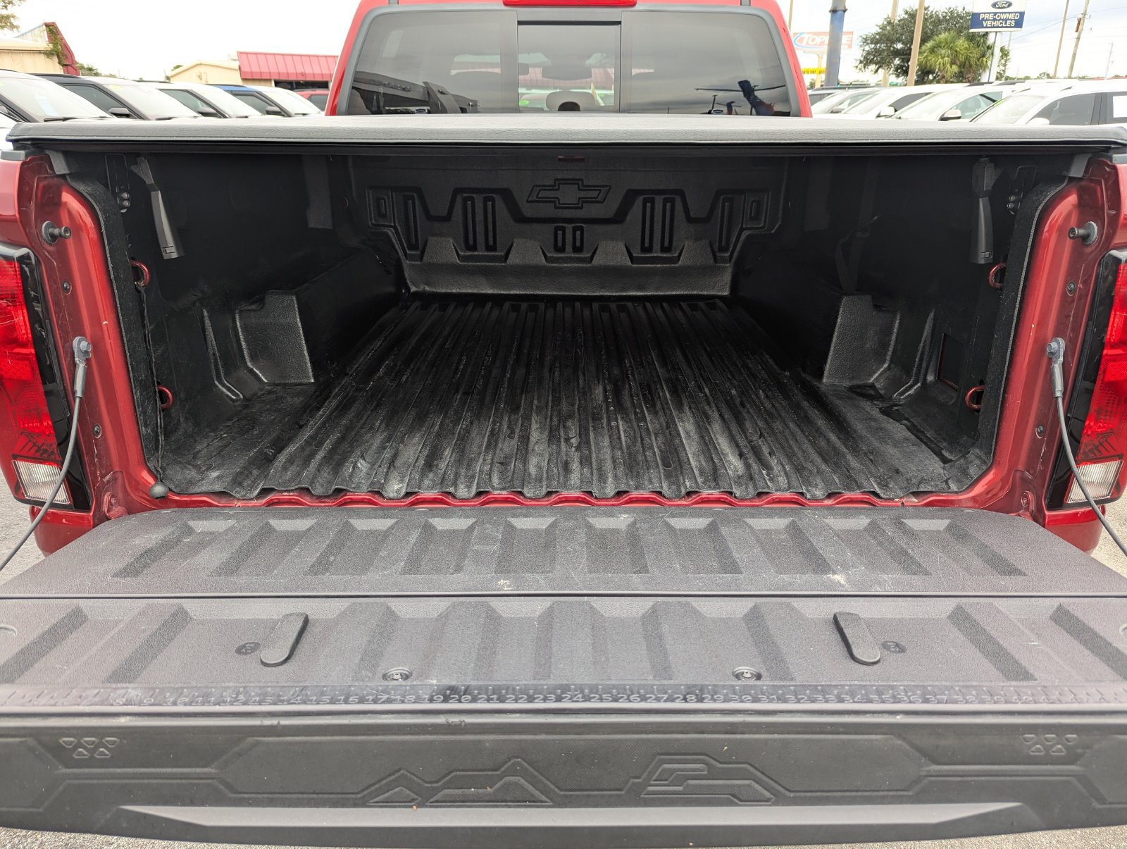Used 2023 Chevrolet Colorado Trail Boss w/ Technology Package AWD/4WD image 13