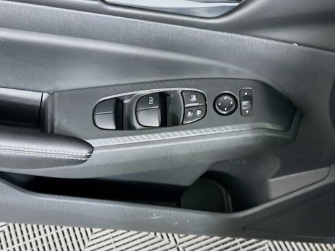 Used 2025 Nissan Altima 2.5 SV image 15